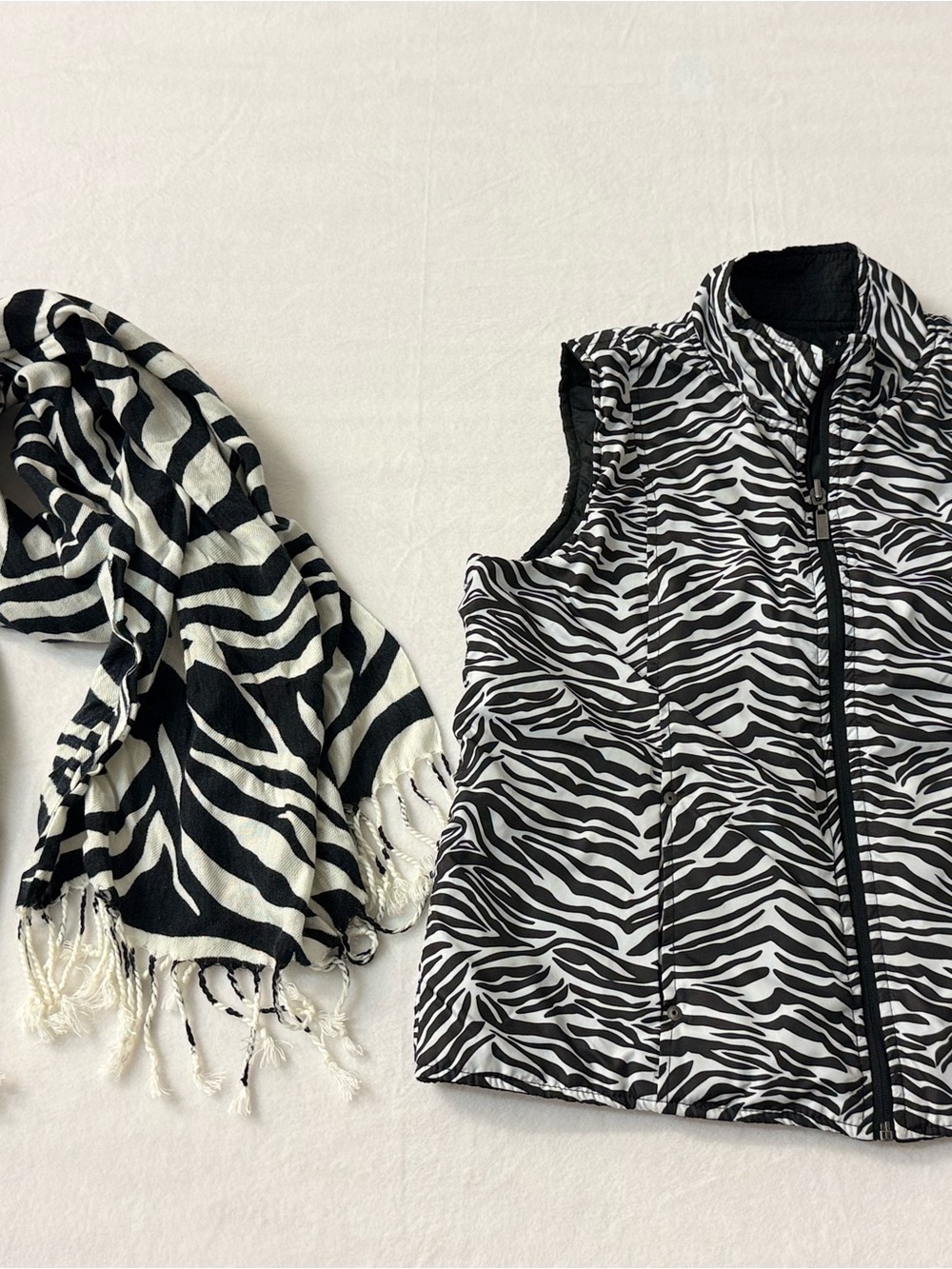 2-Piece Zebra Print Reversible Quilted Vest & Fringe Scarf Set Women M/L Y2K